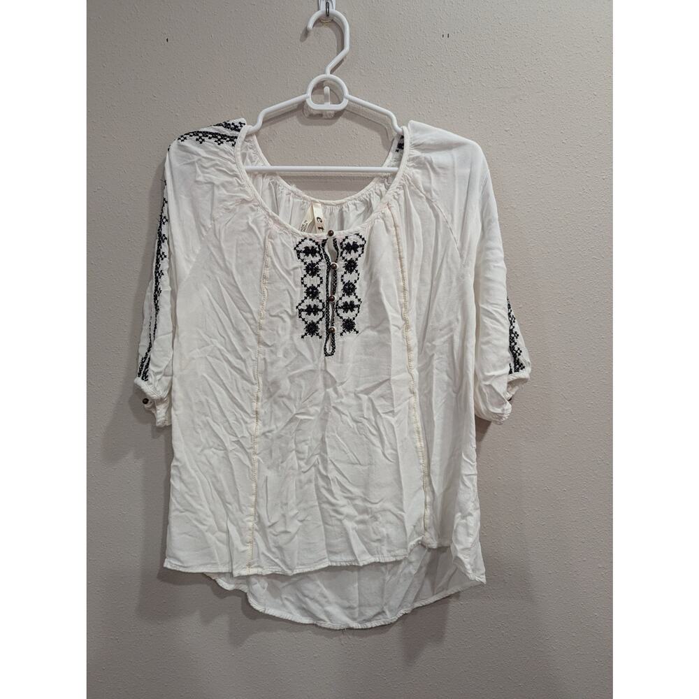 White 100% Viscose peasant blouse w/black embroidery detail by etc. L